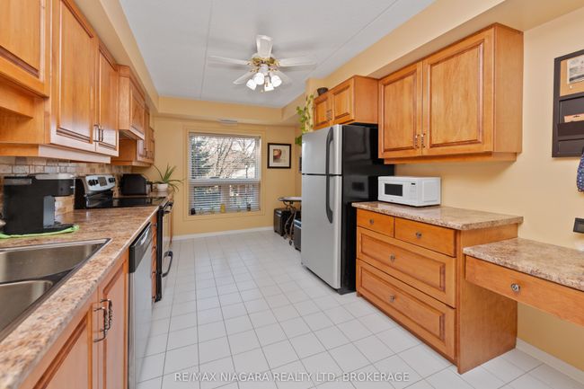 206 - 6704 Thorold Stone Rd, Condo with 2 bedrooms, 2 bathrooms and 1 parking in Niagara Falls ON | Image 9