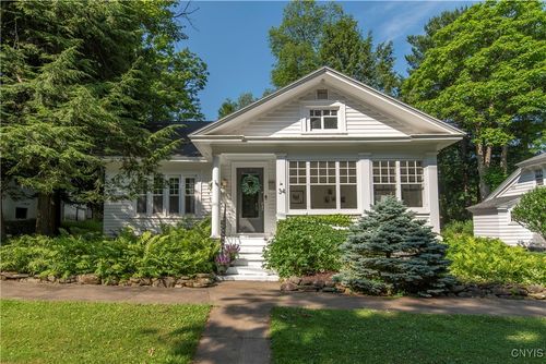 34 Beverly Pl, Utica, NY, 13501-6122 | Card Image