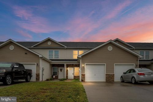 183 Continental Dr, Bunker Hill, WV, 25413-1112 | Card Image