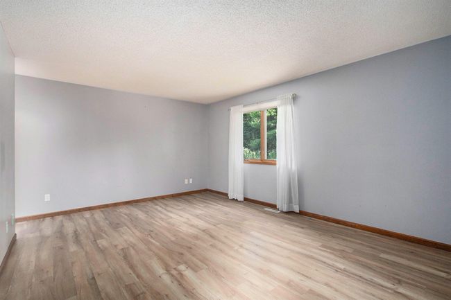 1067 Aspen Dr, Condo with 3 bedrooms, 3 bathrooms and null parking in Norton Shores MI | Image 8