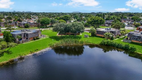 388 Lake Arbor Dr, Palm Springs, FL, 33461-2158 | Card Image