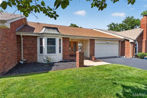 2435 Baxton Way, Chesterfield, MO, 63017-7809 | Card Image