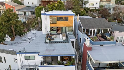 130 Grand View Ave, San Francisco, CA, 94114-2795 | Card Image