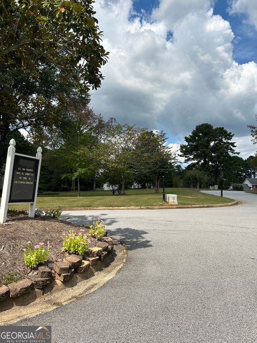 450 Dix Lee On Dr, Fayetteville, GA, 30214-3012 | Card Image