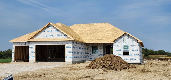 2955 Walbridge Creek Circle, House other with 3 bedrooms, 2 bathrooms and 3 parking in Marseilles IL | Image 4