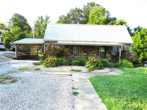 6 E Judson St, Bloomfield, IN, 47424-1618 | Card Image