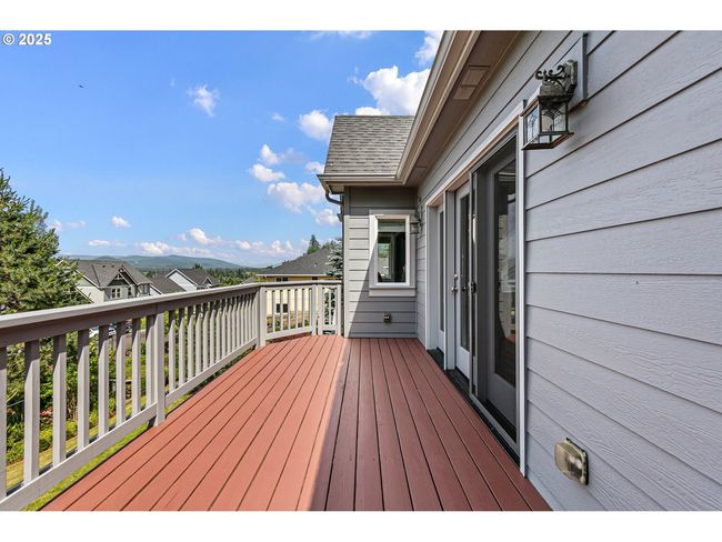 380 Mountaingate Dr, House other with 3 bedrooms, 3 bathrooms and 3 parking in Springfield OR | Image 41