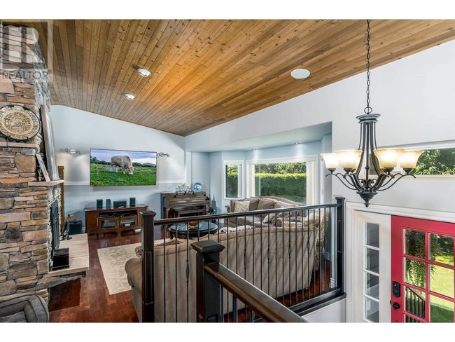 40142 Kalodon Rd, House other with 5 bedrooms, 3 bathrooms and 10 parking in Garibaldi Highlands BC | Image 7