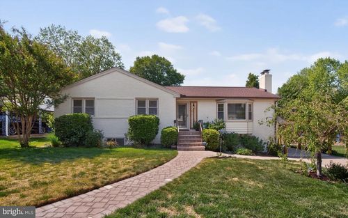 4320 Loyola Avenue, Alexandria, VA, 22304 | Card Image