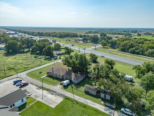 111 Munns St, Powell, TX, 75153-8869 | Card Image