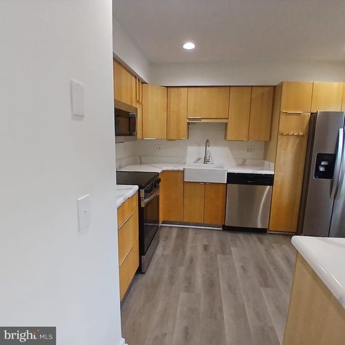 7689 Sheffield Village Ln, LORTON, VA, 22079-1718 | Card Image