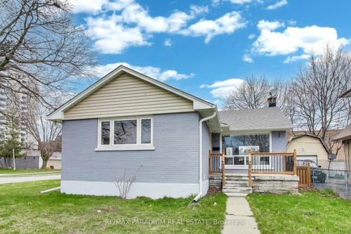 upper-36 Rideout St, Ajax, ON, L1S1P8 | Card Image