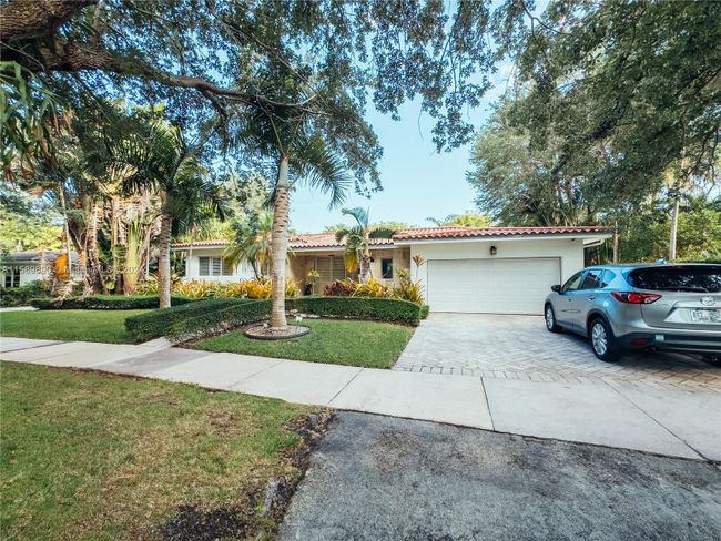 1020 Placetas Ave, House other with 3 bedrooms, 3 bathrooms and null parking in Coral Gables FL | Image 2