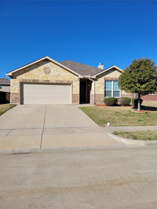 1633 Kawati Way, Krum, TX, 76249-7562 | Card Image