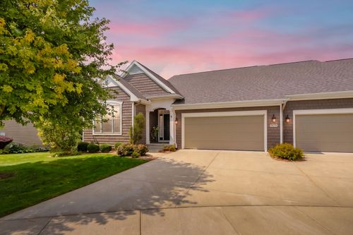 8874 Oak Meadow Cv, Portage, MI, 49024-5214 | Card Image