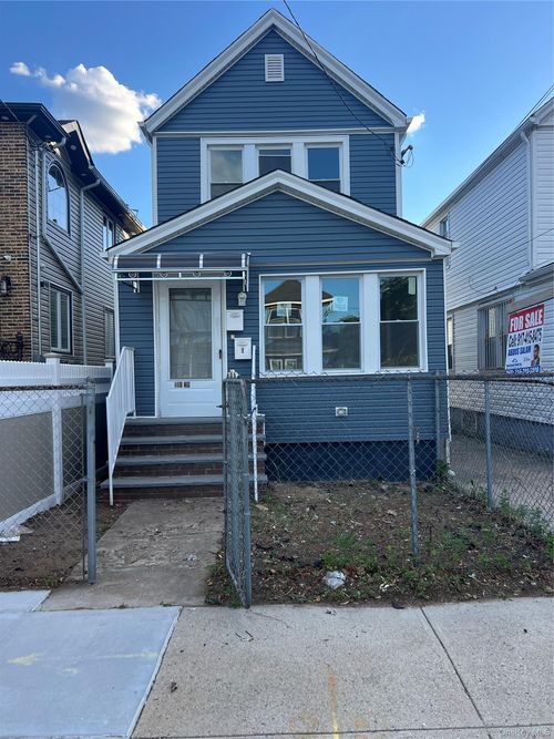 110-20 Union Hall Street, New York, NY, 11433 | Card Image
