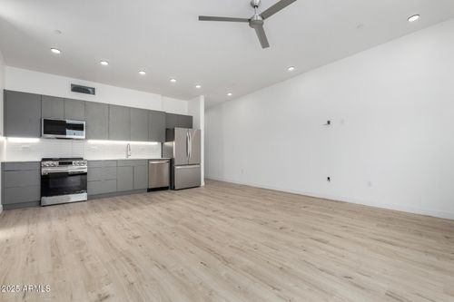 102-531 E Willetta St, Phoenix, AZ, 85004-1746 | Card Image