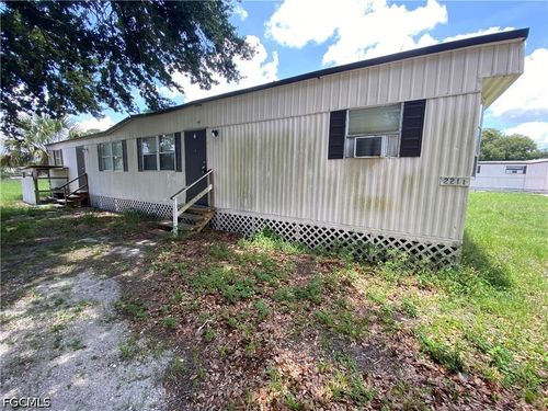 2211 Cantor Ln, NORTH FORT MYERS, FL, 33917-1947 | Card Image