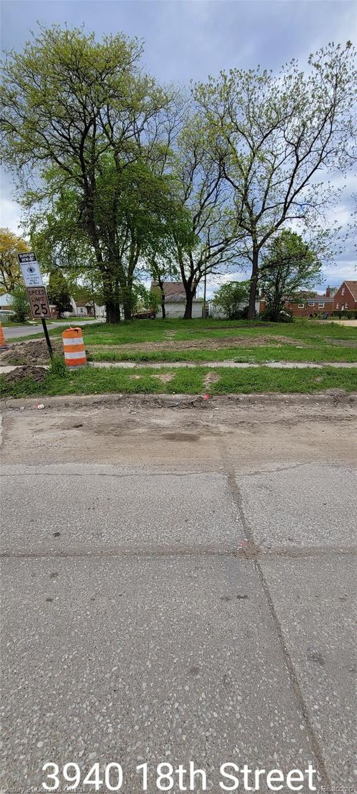 3940 18th St, Ecorse, MI, 48229-1346 | Card Image