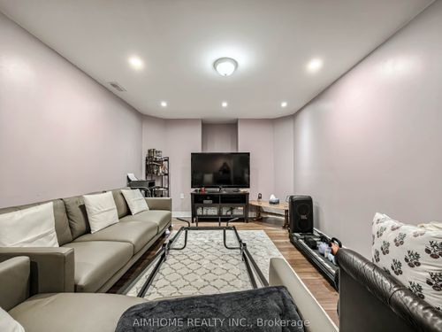 16 Chasser Dr, Markham, ON, L6E1K4 | Card Image