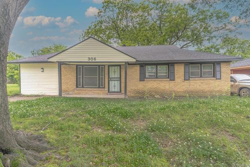 306 N 35th St, West Memphis, AR, 72301-3707 | Card Image
