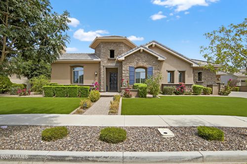 2040 E Aris Dr, Gilbert, AZ, 85298-1202 | Card Image