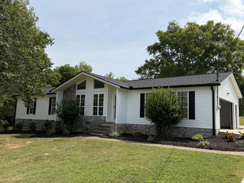 132 Keenan Ln, Shelbyville, TN, 37160-4347 | Card Image