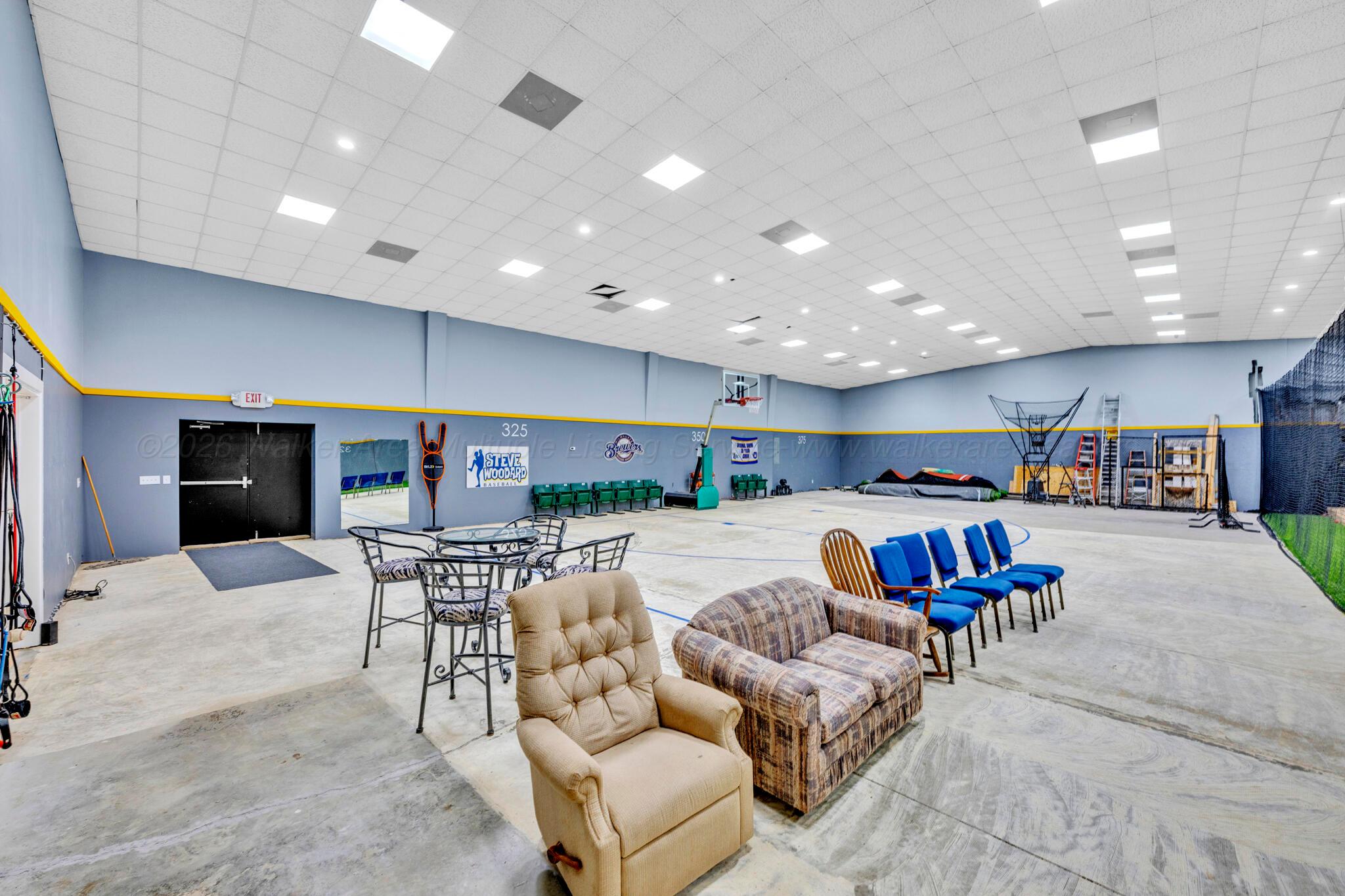 Commercial Sale in Cordova 4