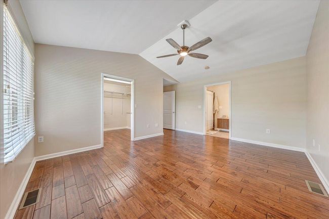 Owners Suite w WIC | Image 14