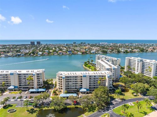 407-7902 Sailboat Key Boulevard S, SOUTH PASADENA, FL, 33707 | Card Image