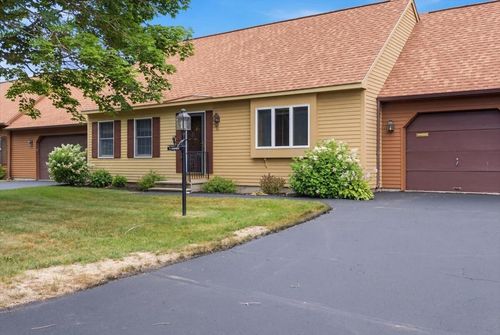 35-56 Old Carriage Rd, Auburn, ME, 04210-8912 | Card Image