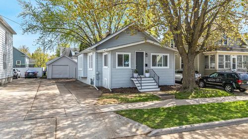 821 W 6th Avenue, OSHKOSH, WI, 54902 | Card Image