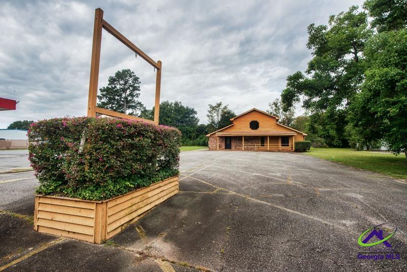 Commercial Sale in Warner Robins 2