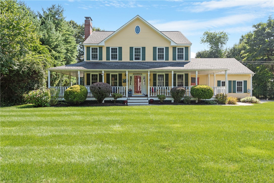 Mayflower Dr, Cumberland, RI 02864
