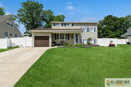 60 Mercury Cir, South Amboy, NJ, 08879-2413 | Card Image