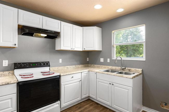 570 County Road 3558, House other with 4 bedrooms, 3 bathrooms and null parking in Cleveland TX | Image 10
