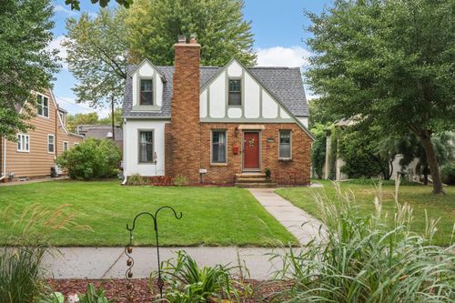 5612 12th Ave S, Minneapolis, MN, 55417-2521 | Card Image