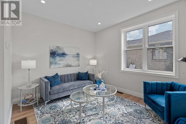 82 Gloucester Terr, House other with 2 bedrooms, 2 bathrooms and 4 parking in Goderich ON | Image 8