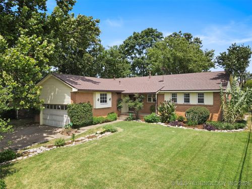 7521 E 28th St, Tulsa, OK, 74129-6411 | Card Image