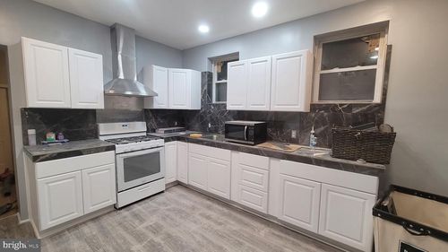 301 Spring St, Trenton, NJ, 08618-4612 | Card Image