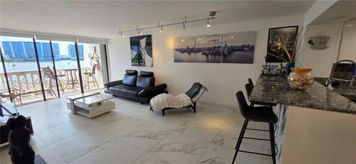 408-17900 N Bay Rd, Sunny Isles Beach, FL, 33160-2734 | Card Image