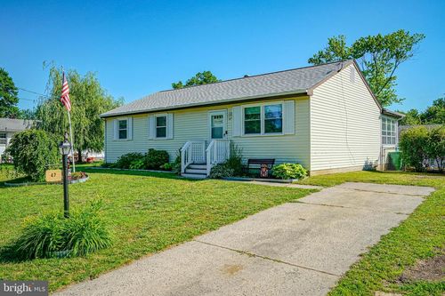 47 Princeton Rd, PENNSVILLE, NJ, 08070-3062 | Card Image