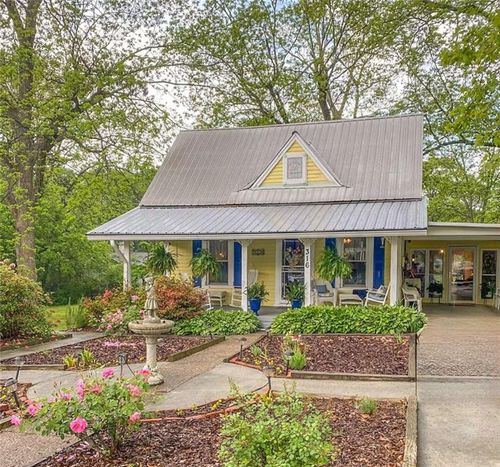 316 Monroe St, Tallapoosa, GA, 30176-1388 | Card Image