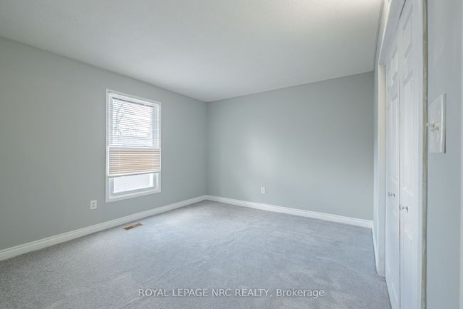 4160 Dorchester Rd, Home with 3 bedrooms, 2 bathrooms and 4 parking in Niagara Falls ON | Image 11