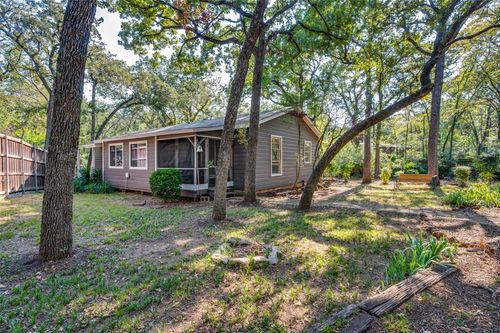 150 Coneflower Rd, Shady Shores, TX, 76208-3010 | Card Image