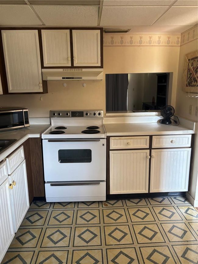 Kitchen | Image 7