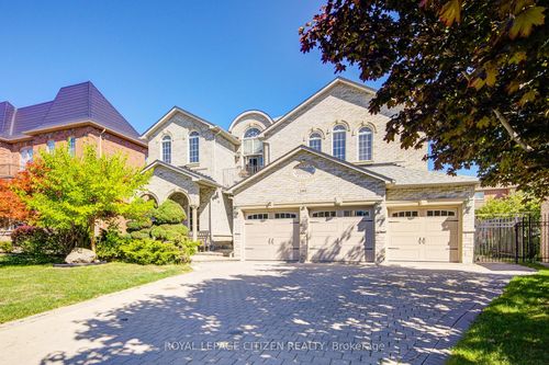 180 Kimber Cres, Woodbridge, ON, L4L9K3 | Card Image