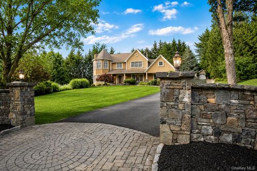 10 Sutherland Dr, Highland Mills, NY, 10930-3010 | Card Image