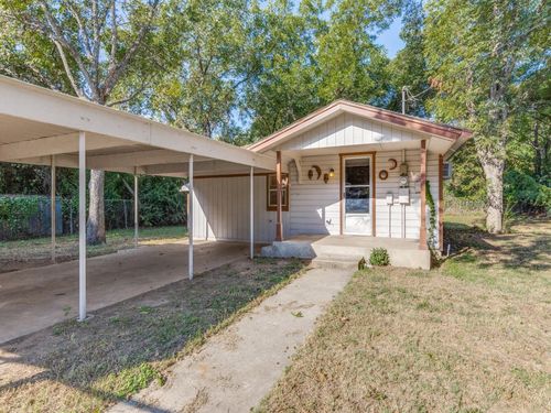 1505 Woods Ln, Haltom City, TX, 76117-5545 | Card Image