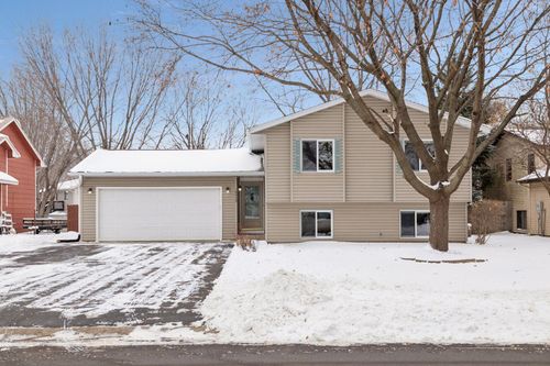 18430 Embers Ave, Farmington, MN, 55024-9383 | Card Image
